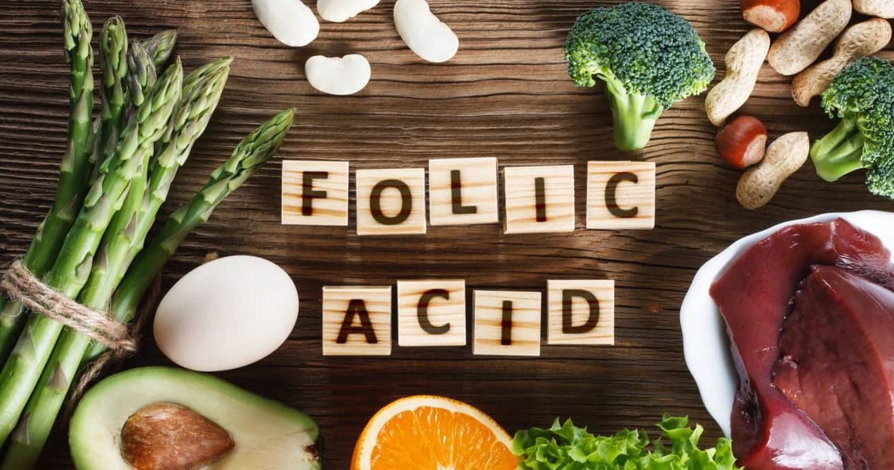 Mẹ nên bổ sung các thực phẩm giàu acid folic trong thực đơn để tránh tình trạng thiếu hụt acid folic
