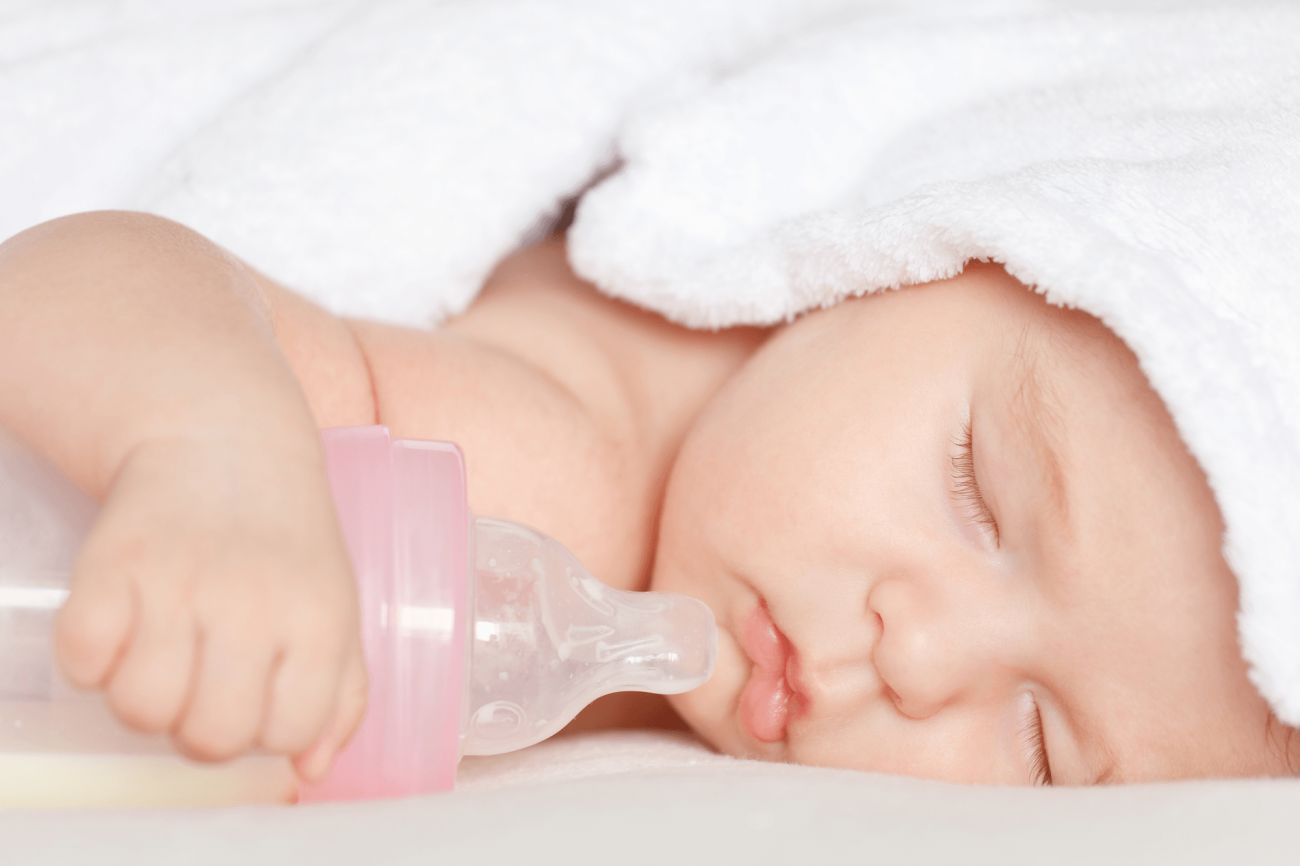 Tại sao uống nước lọc lại gây hại cho trẻ sơ sinh?