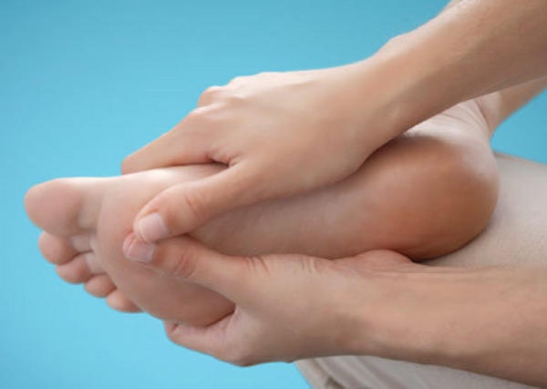 Bước massage giúp mẹ trị phù nề