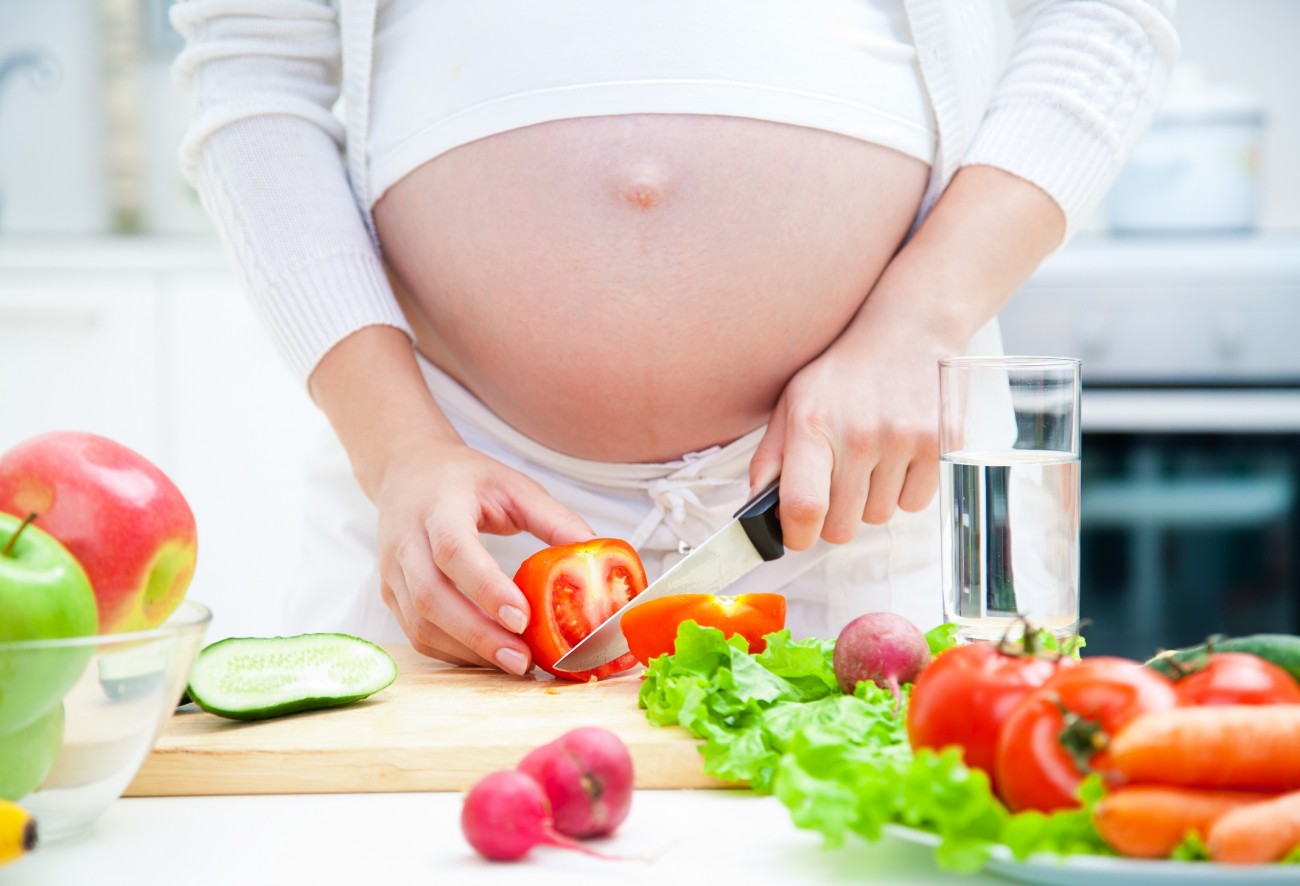 Chế độ dinh dưỡng cho mẹ "không thừa cân" khi mang thai 